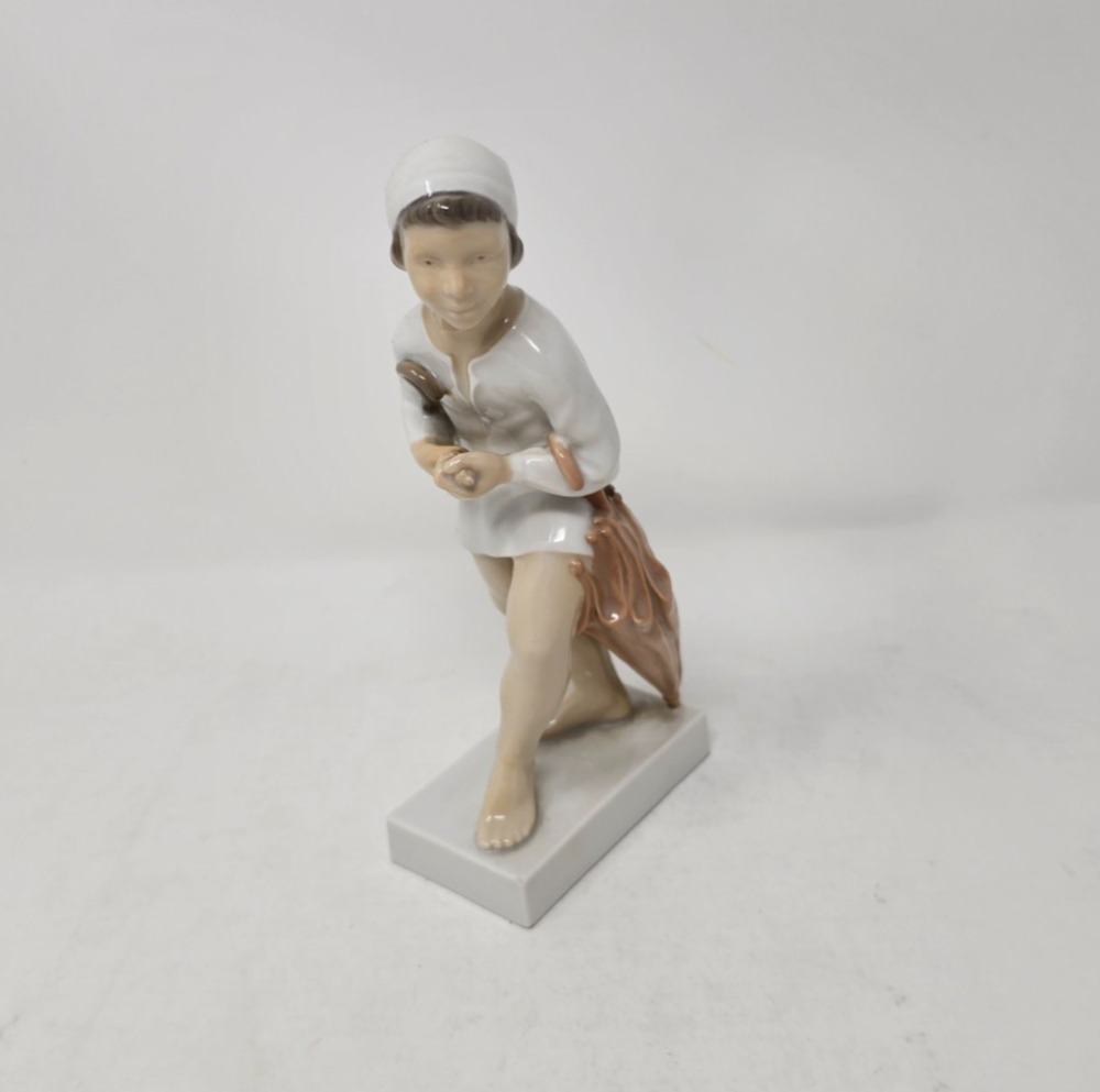 VTG Bing & Grondahl B&G The Sandman 2055 Denmark Porcelain Figurine Umbrellas
